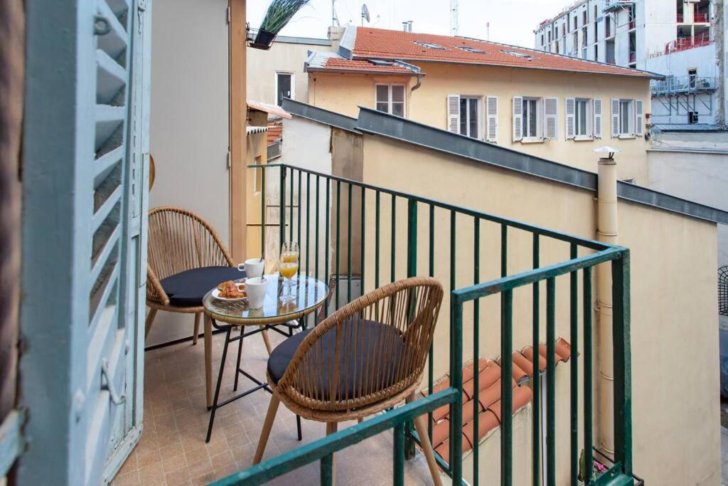 L19 1bdr Massena 2mins Sea/promenadeac/balcony Lejlighed